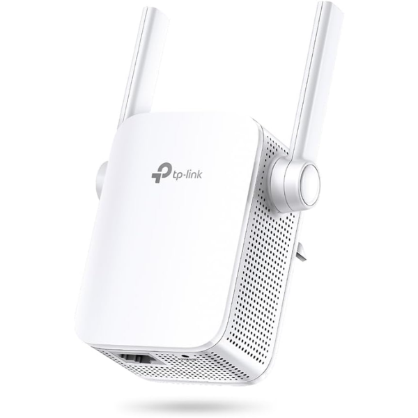 TP-Link RE205 – plug detail
