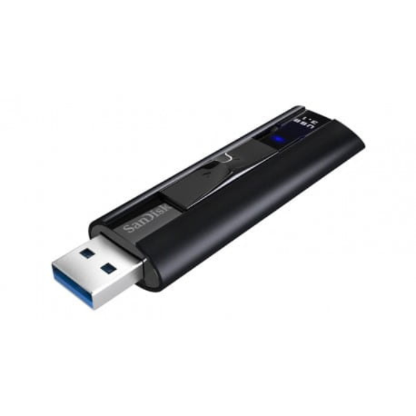SanDisk Extreme Pro USB SSD 512GB – in use lifestyle