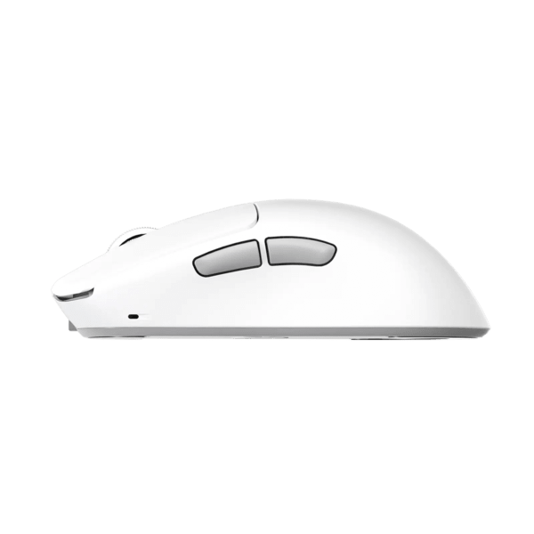 Meetion GW40 Air gaming mouse โ gaming desk lifestyle