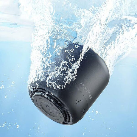 Anker Soundcore Mini 3 Pro – outdoor lifestyle