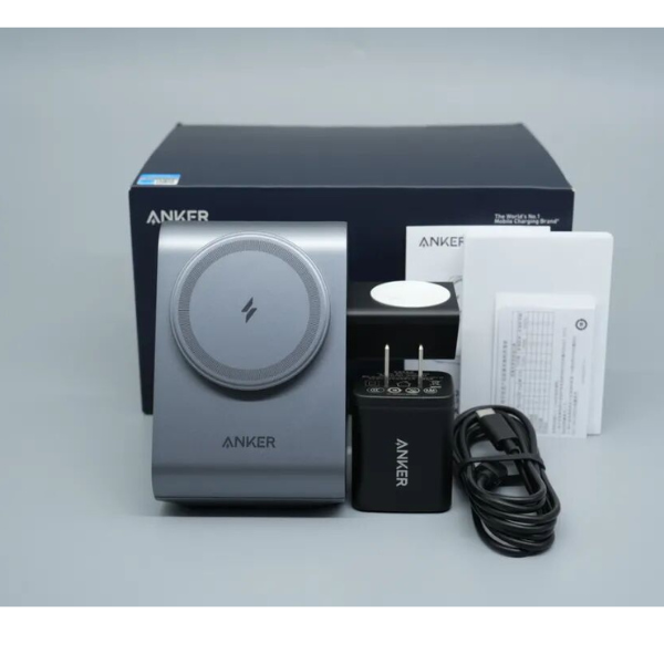 Anker737MagGo3-in-1WirelessCharger-B2599611-SilverGrey_1-included the box-DokkanTech 