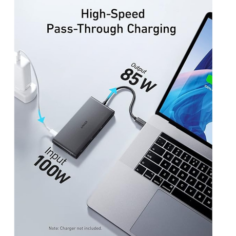 Anker 552 hub – desk lifestyle