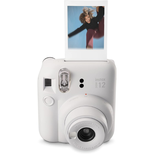 FujiFilm Instax Mini 12 – close-up lens selfie mode