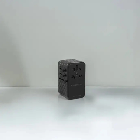 PowerologyUniversal140WGaNTravelAdapterwith4ChargingPortsLiveView-DokkanTech