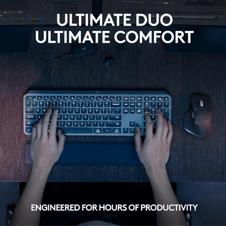 Logitech MX Keys S Combo – smart backlighting in use