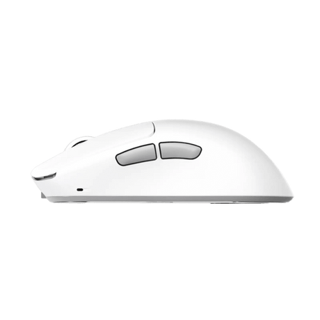 Meetion GW40 Air gaming mouse – gaming desk lifestyle