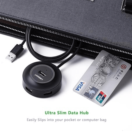 Ugreen CR106 USB 2.0 hub – in use with laptop