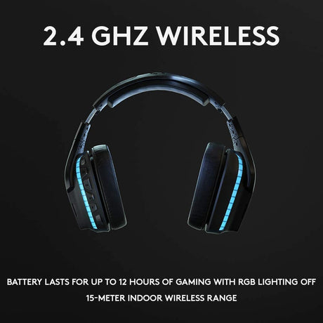 Logitech G935 wireless headset – gaming desk lifestyle